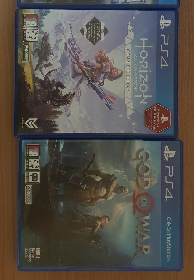 PS4 게임 타이틀 갓오브워,호라이즌던제로