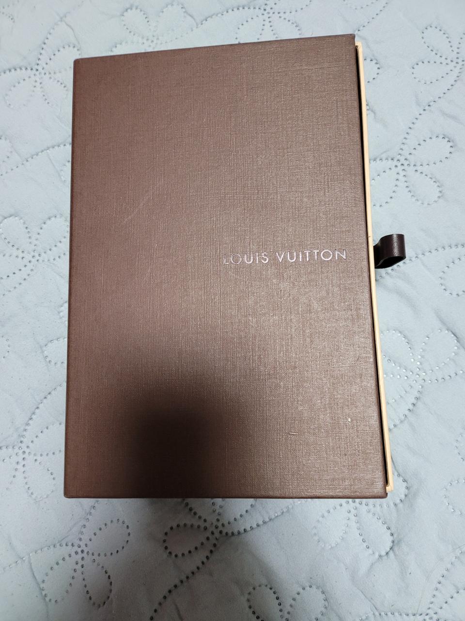 루이비통장지갑