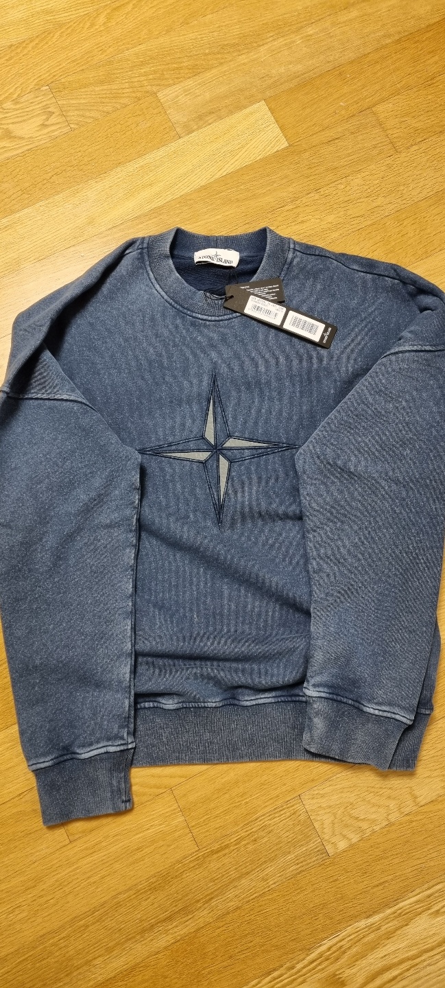 스톤아일랜드 맨투맨 새제품 L