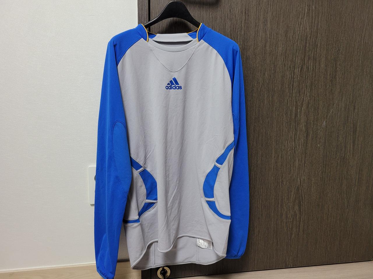 아디다스 트레이닝탑