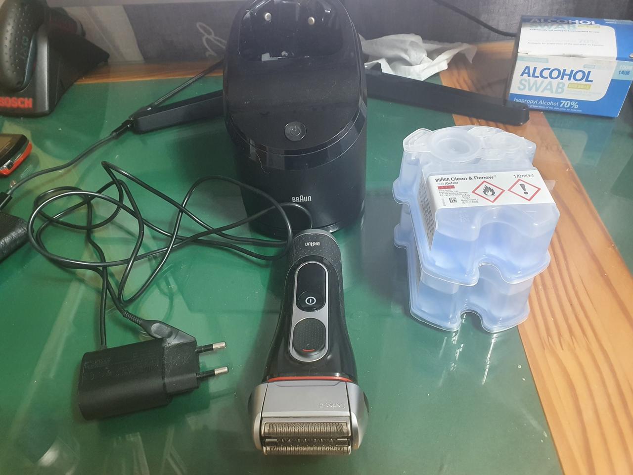 브라운 시리즈 5 5090 면도기 판매합니다