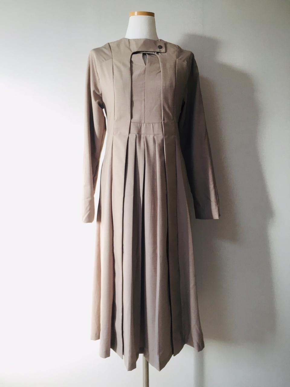 초크 가슴트임 핀턱 롱원피스