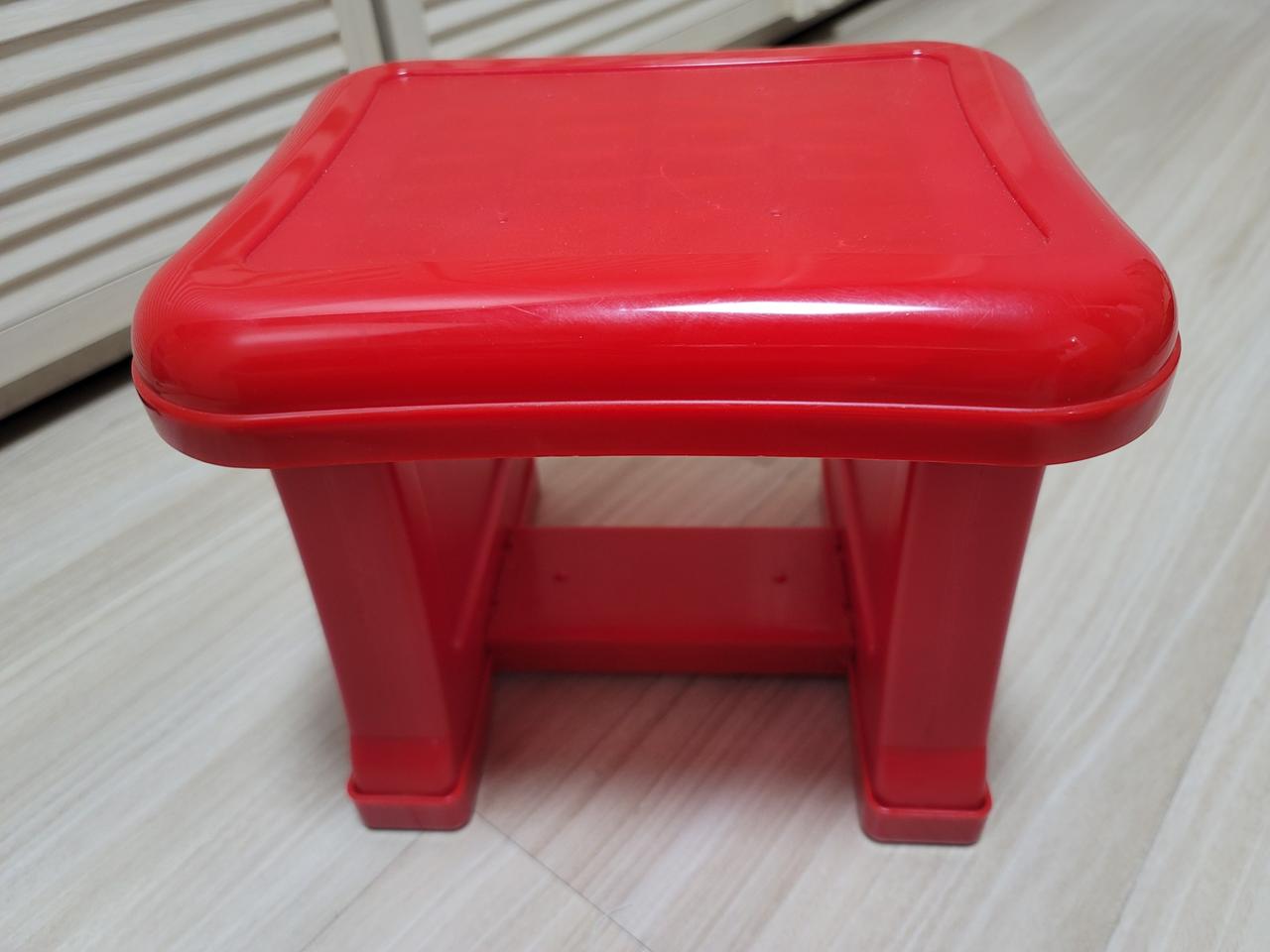 유아동 빨강의자