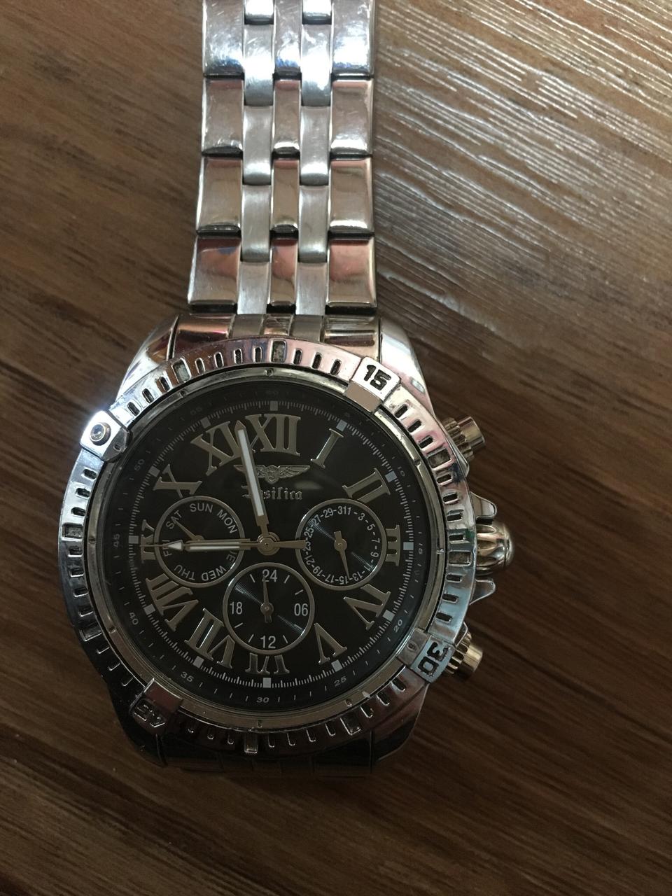 바실리카 손목시계