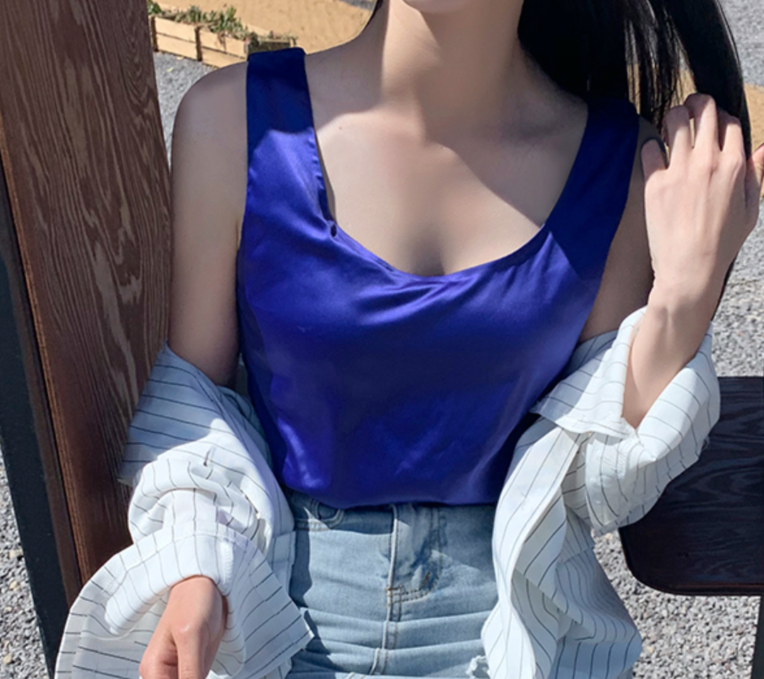 새틴 민소매나시 티