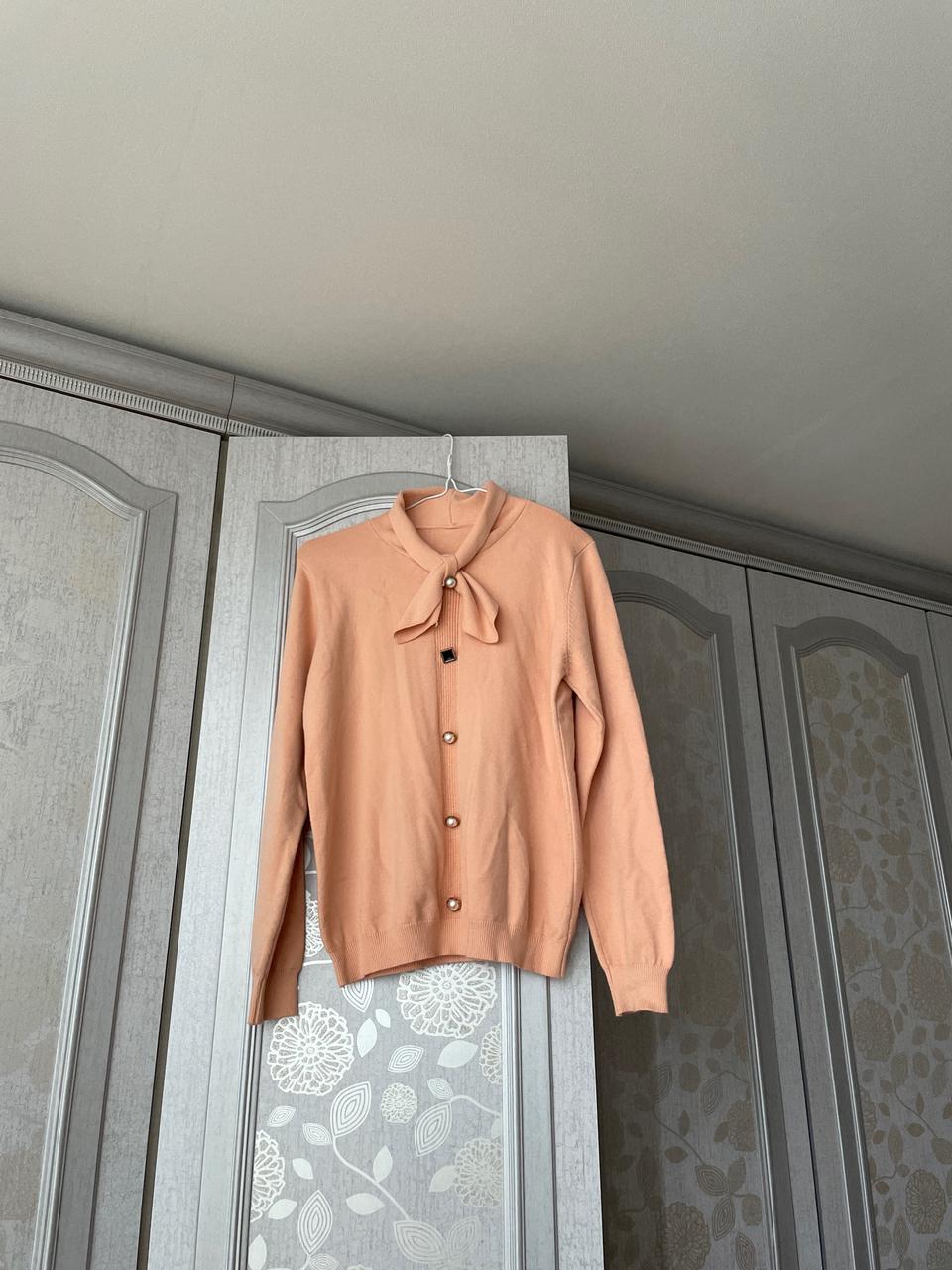 살구색 진주 니트