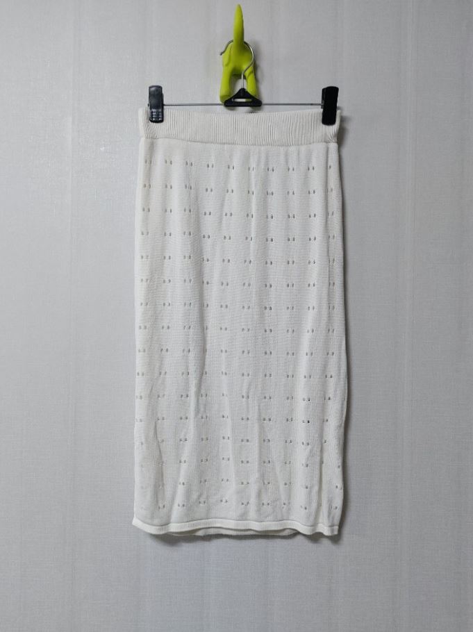 펀칭 밴딩스커트