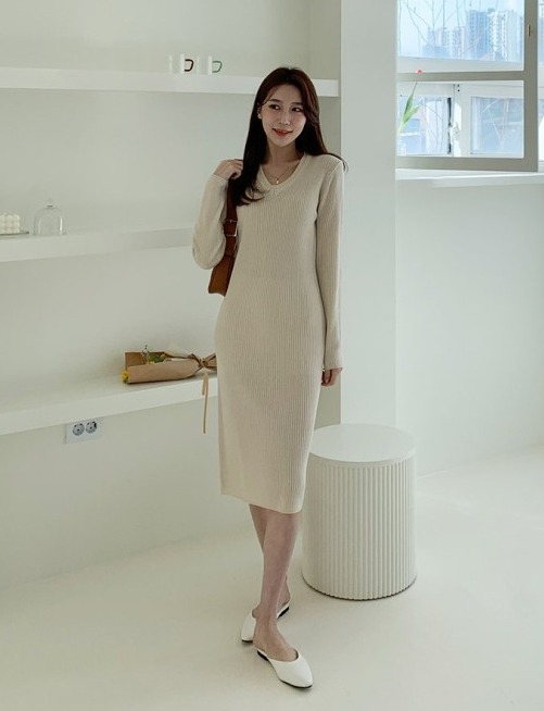 ●새상품● 레크브 V넥 니트 롱원피스