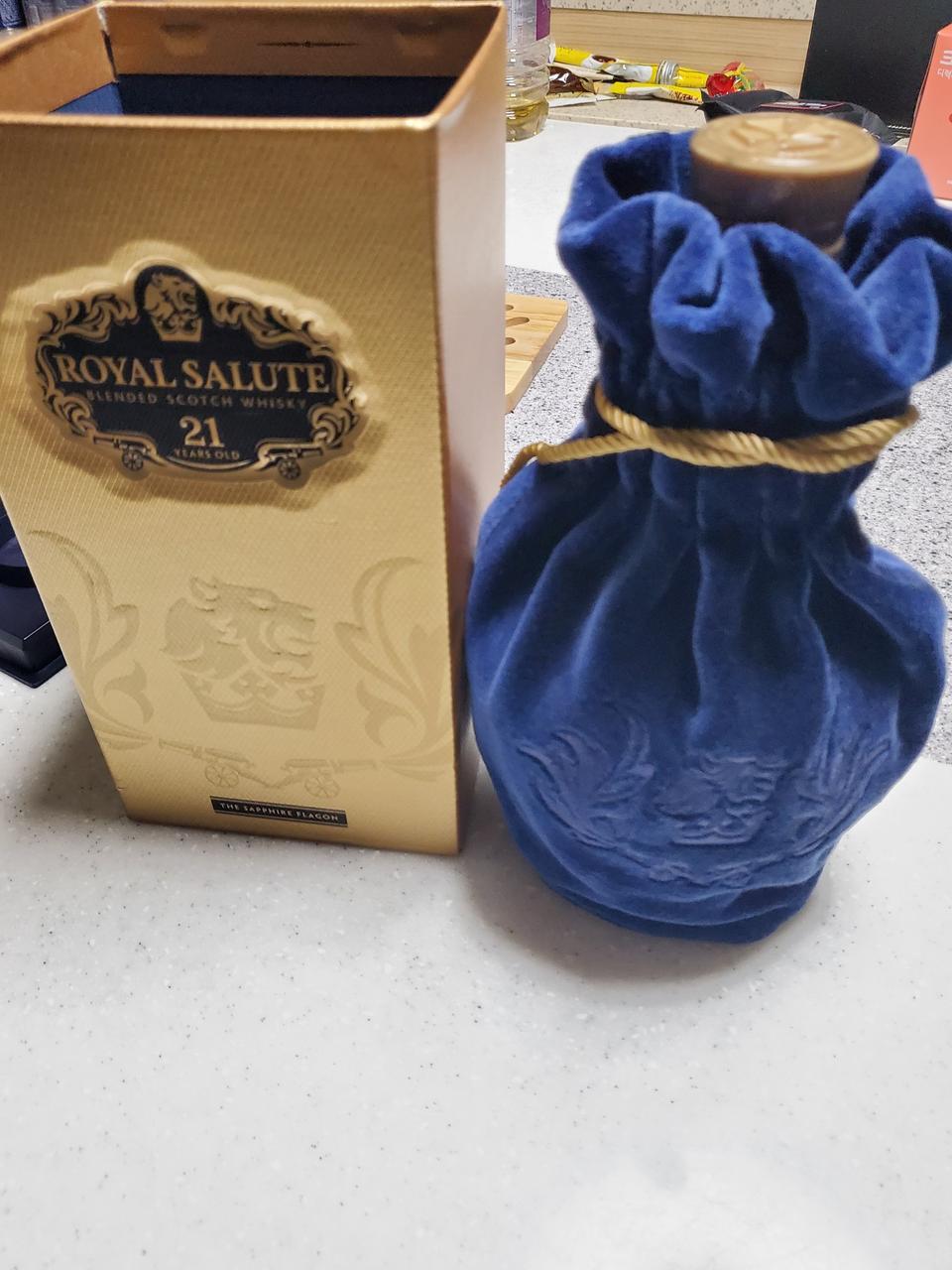 로얄 샬루트 21년산 공병