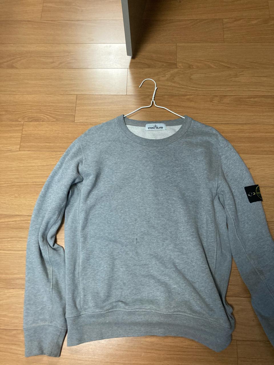 스톤 아일랜드 맨투맨