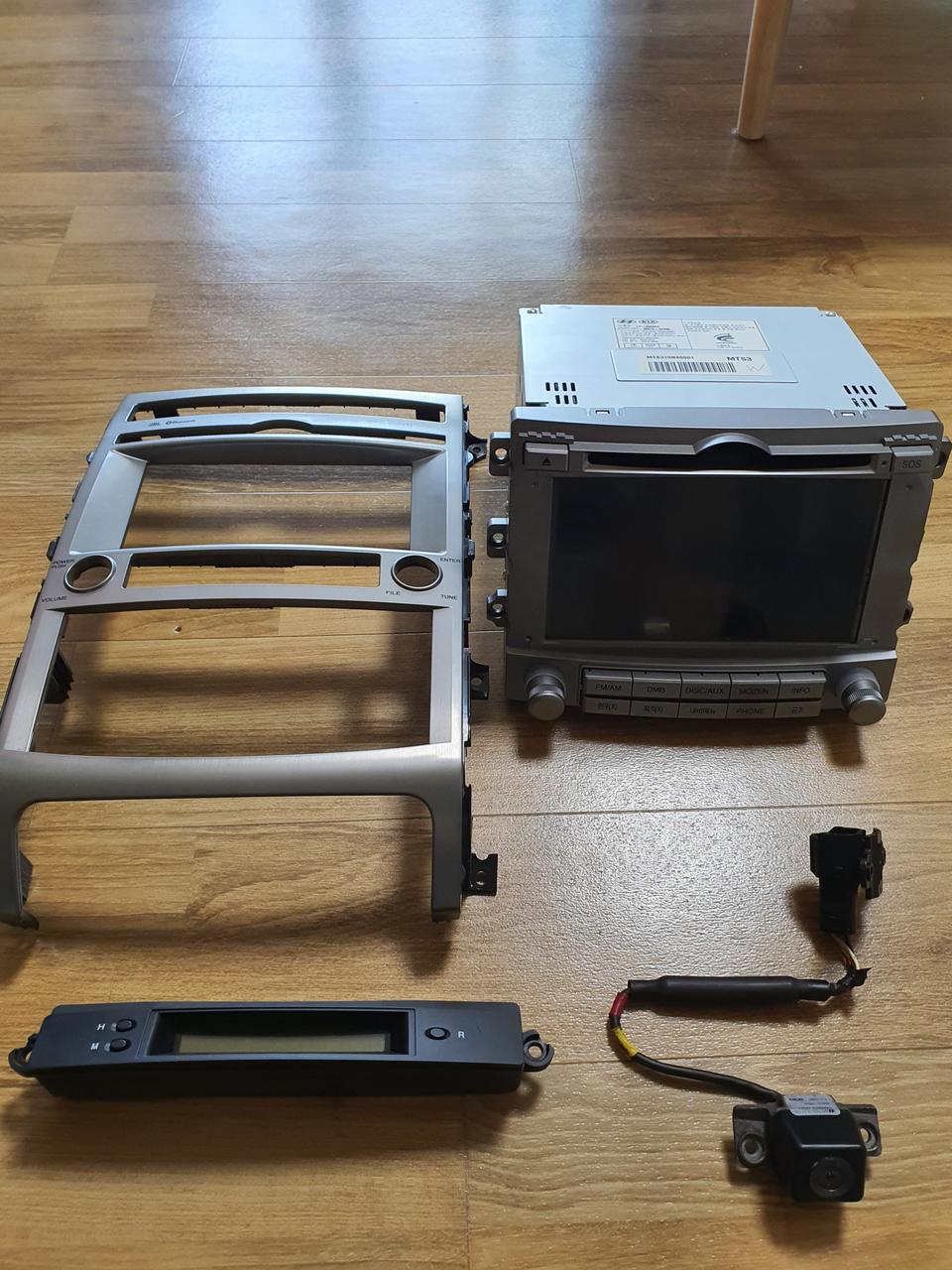 베라크루즈 모젠 네비 팝니다(부품용)