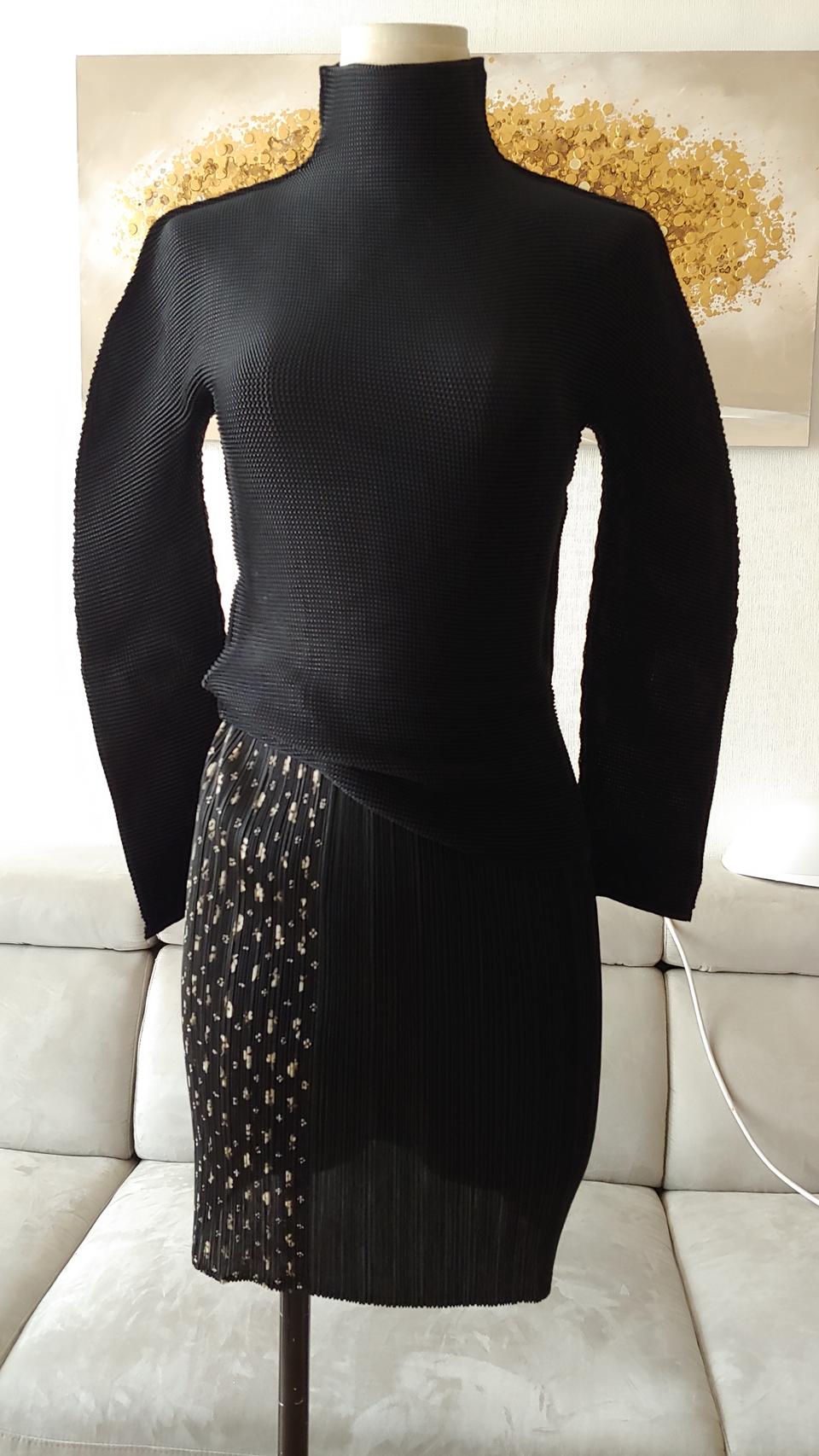 플리츠플리즈 정품 스커트 판매해요