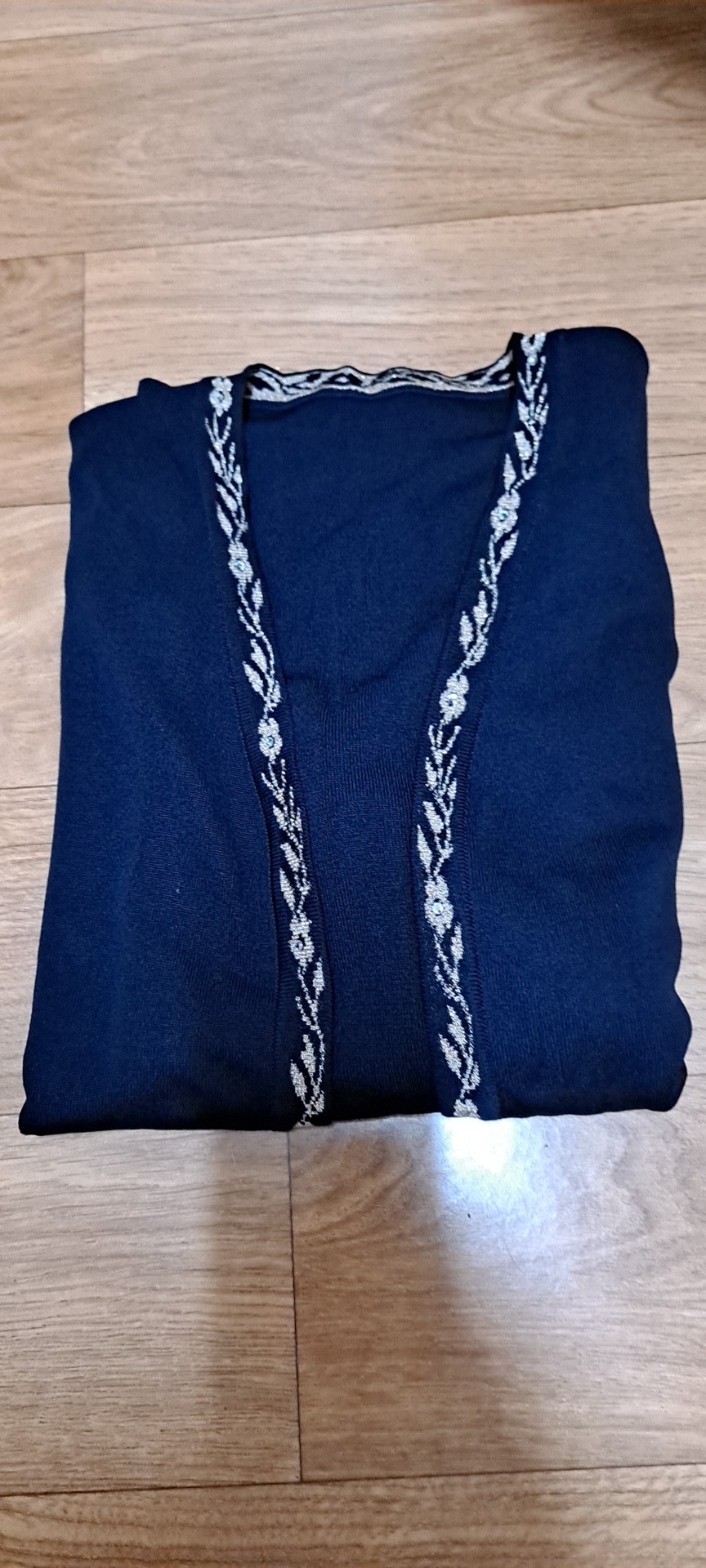 새상품 품 격있는 여성가디건