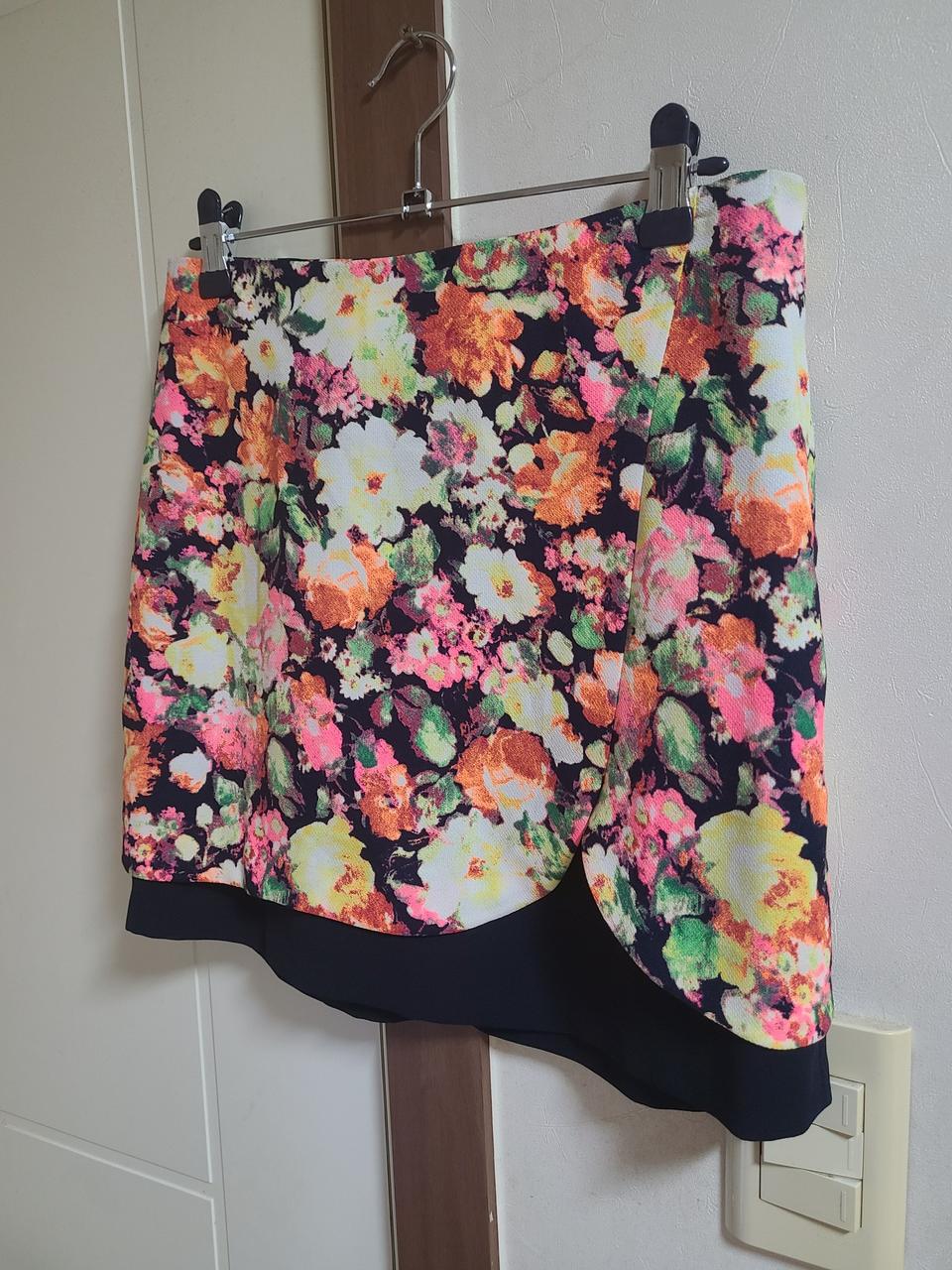 플라워 패턴 치마 미니스커트 하객룩 오피스룩 M