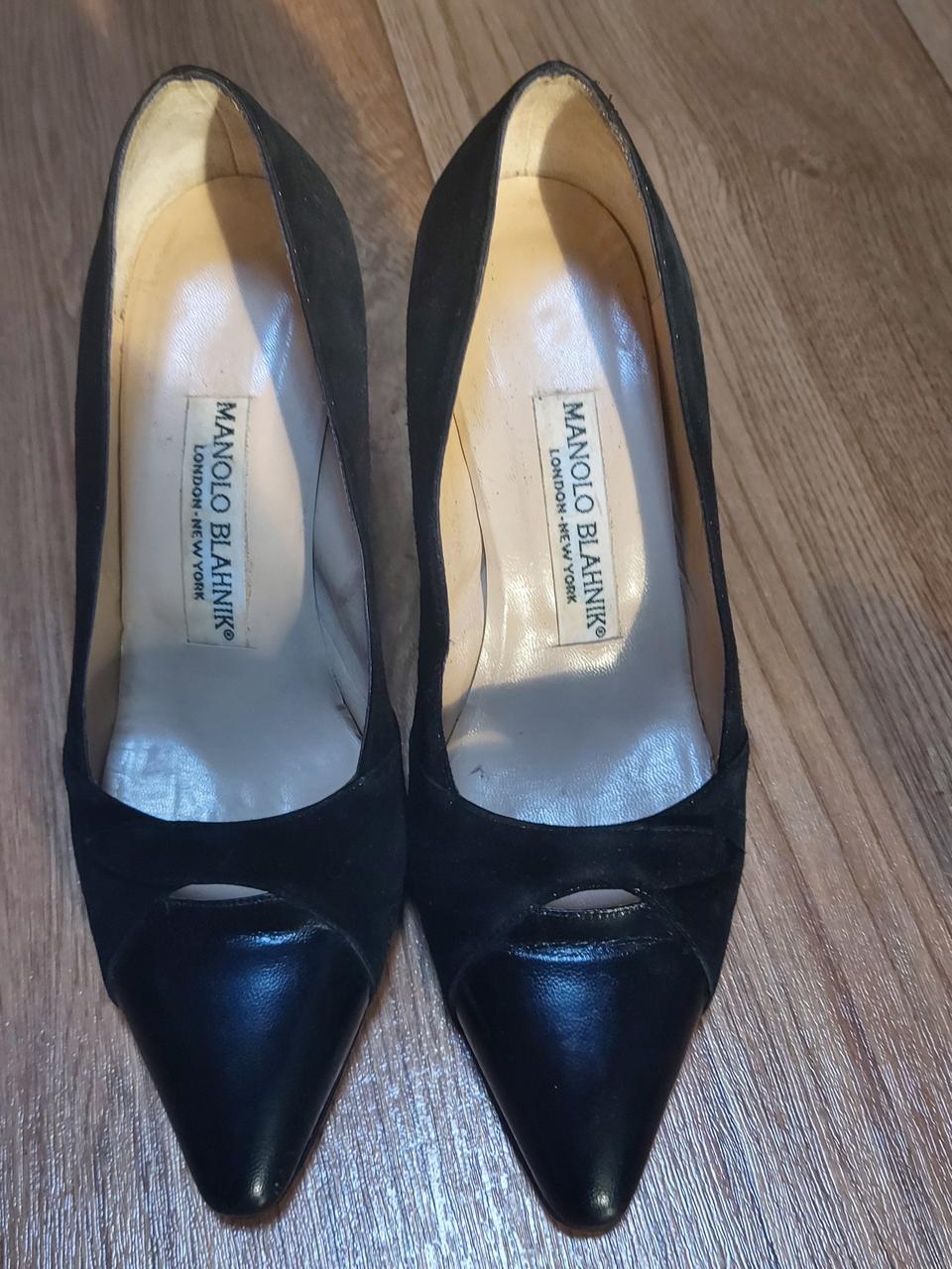 정품 마놀로  블라닉 사이즈230