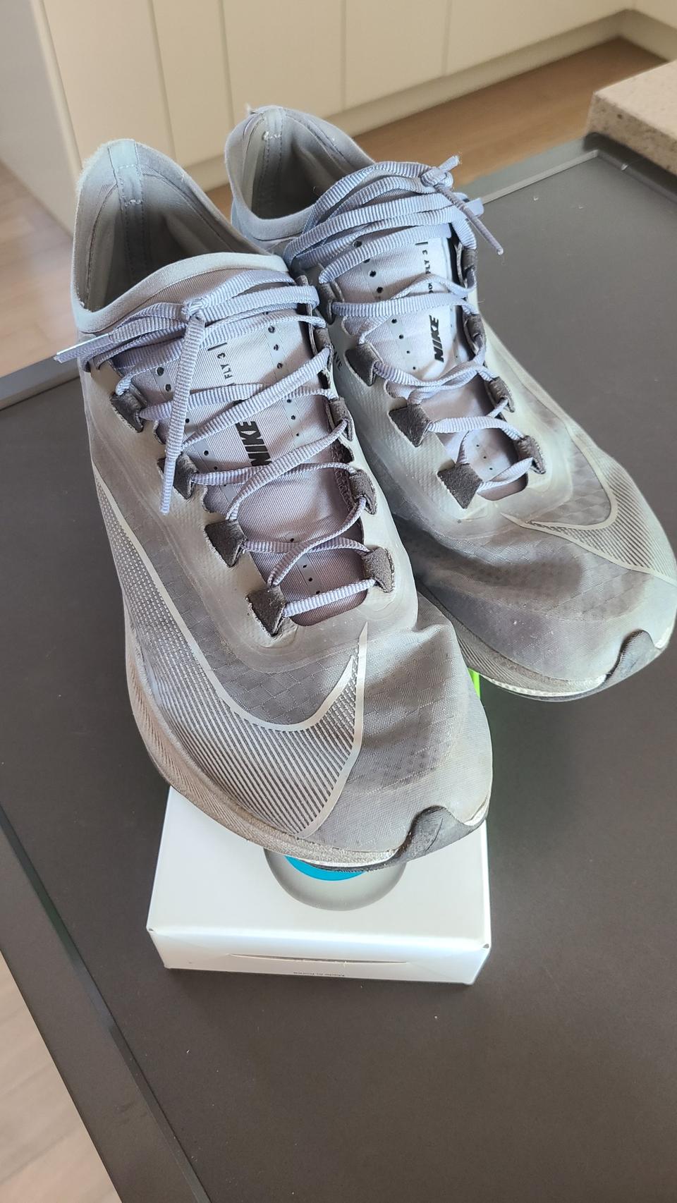 나이키 줌플라이3  265mm 판매