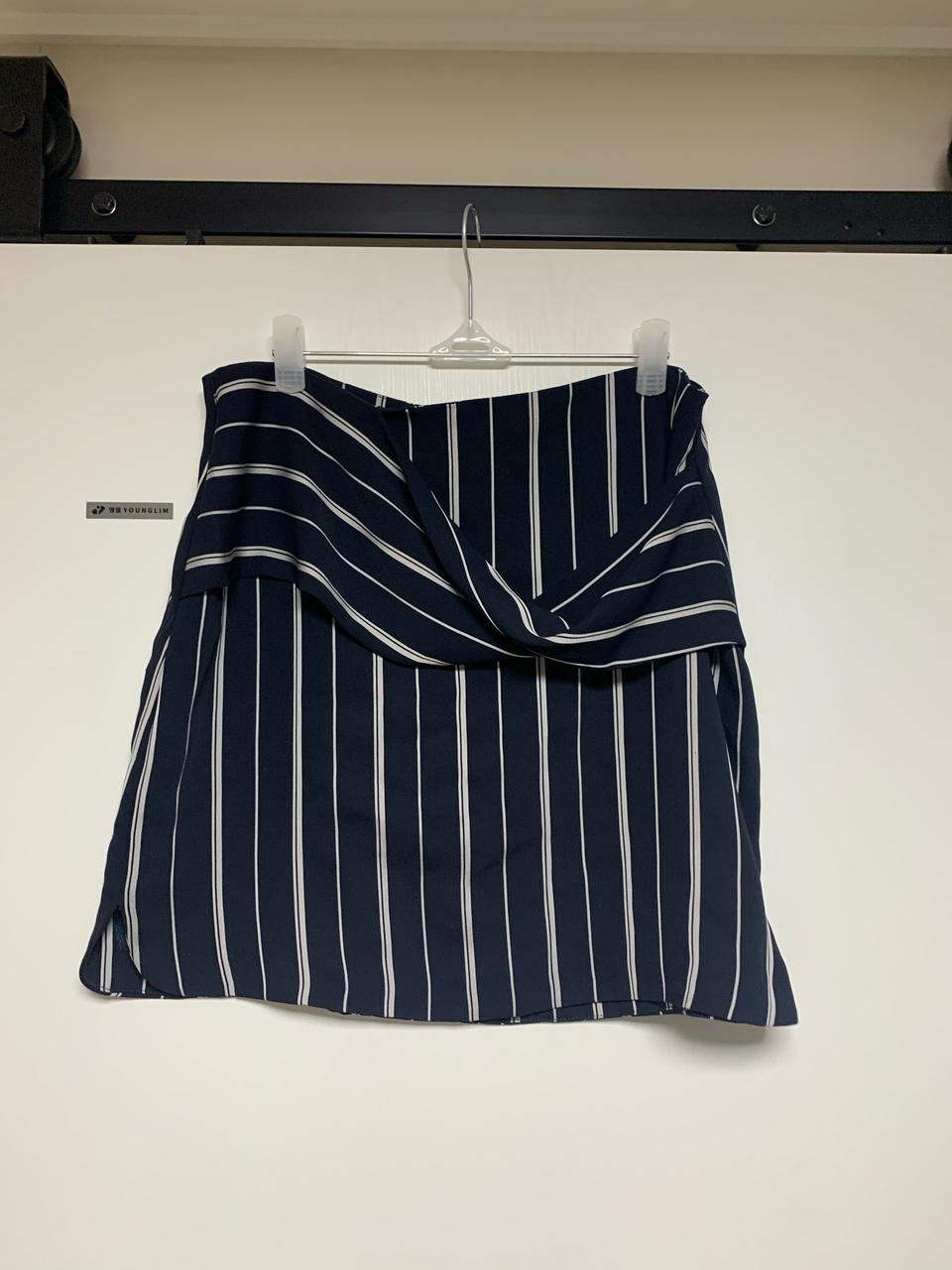 영국 리버아일랜드 네이비 스트라이프 스커트 66 - 66반