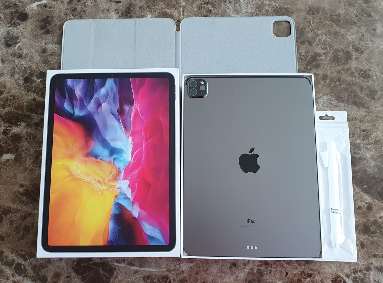 아이패드프로4세대 11인치 Wifi 128기가 풀박+케이스