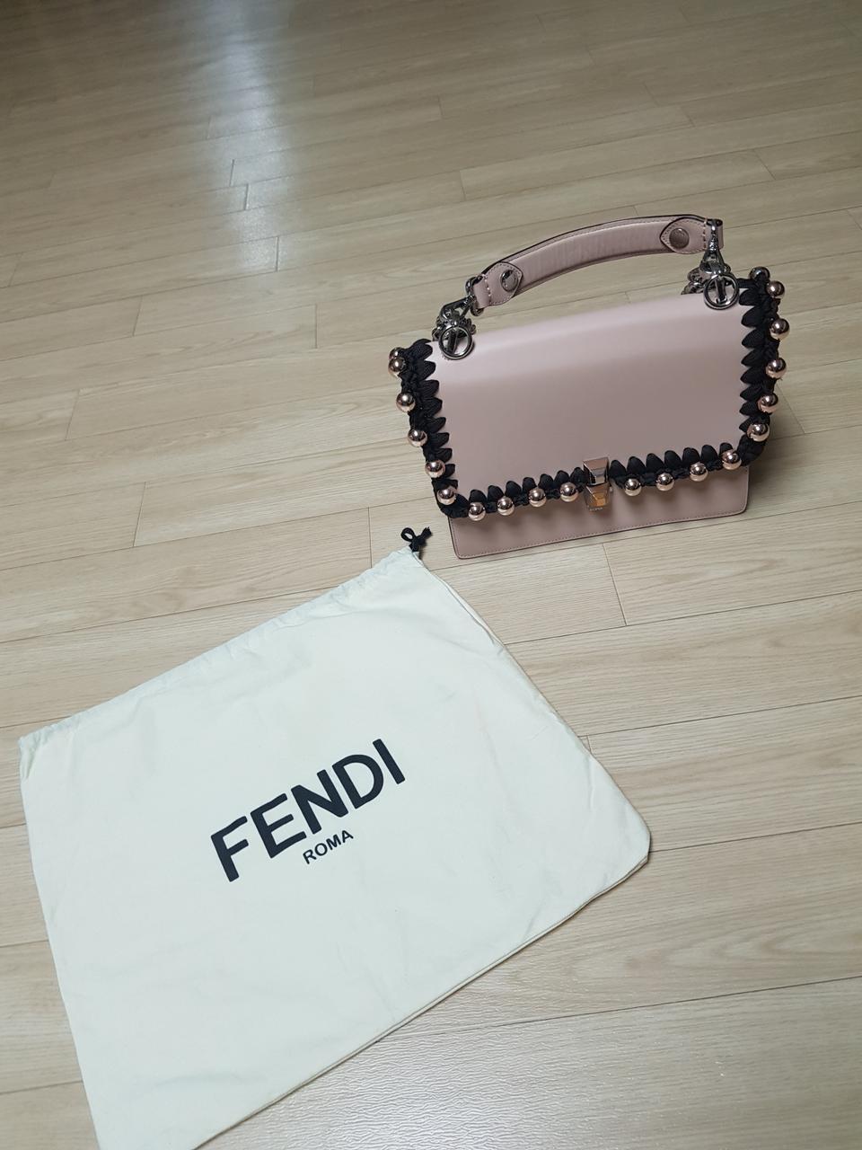 캔아이백 박민영가방 봄가방