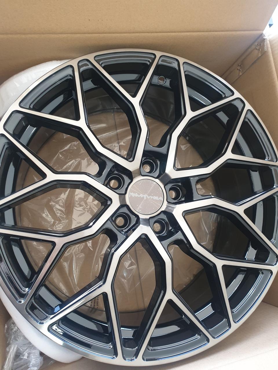 구미타이어 보하이만 M862 18인치휠 휠판매