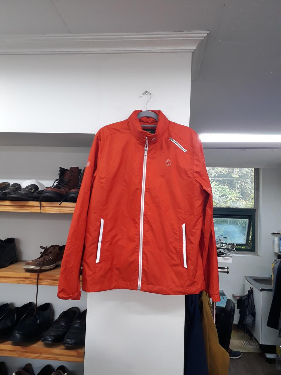 루이까스텔 바람막이