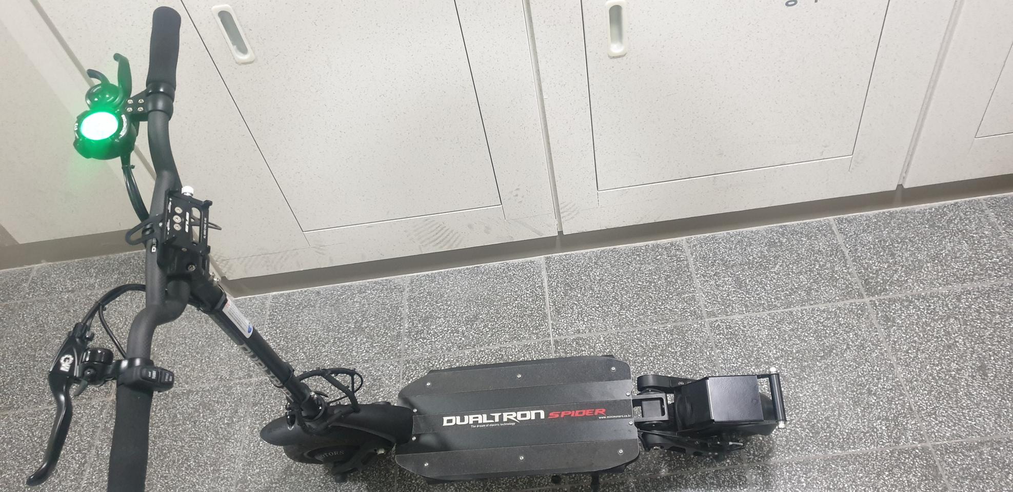 듀얼트론 스파이더  전동킥보드 66키로