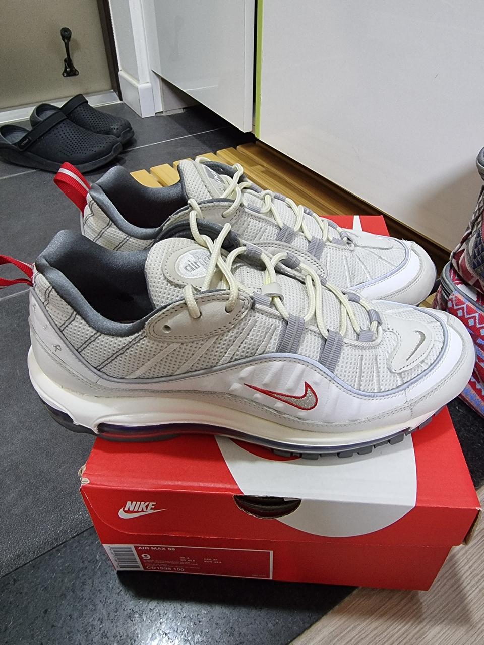 나이키 에어맥스98 써밋화이트