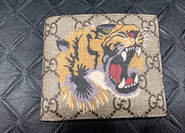 구찌 타이거 반지갑 판매 합니다.