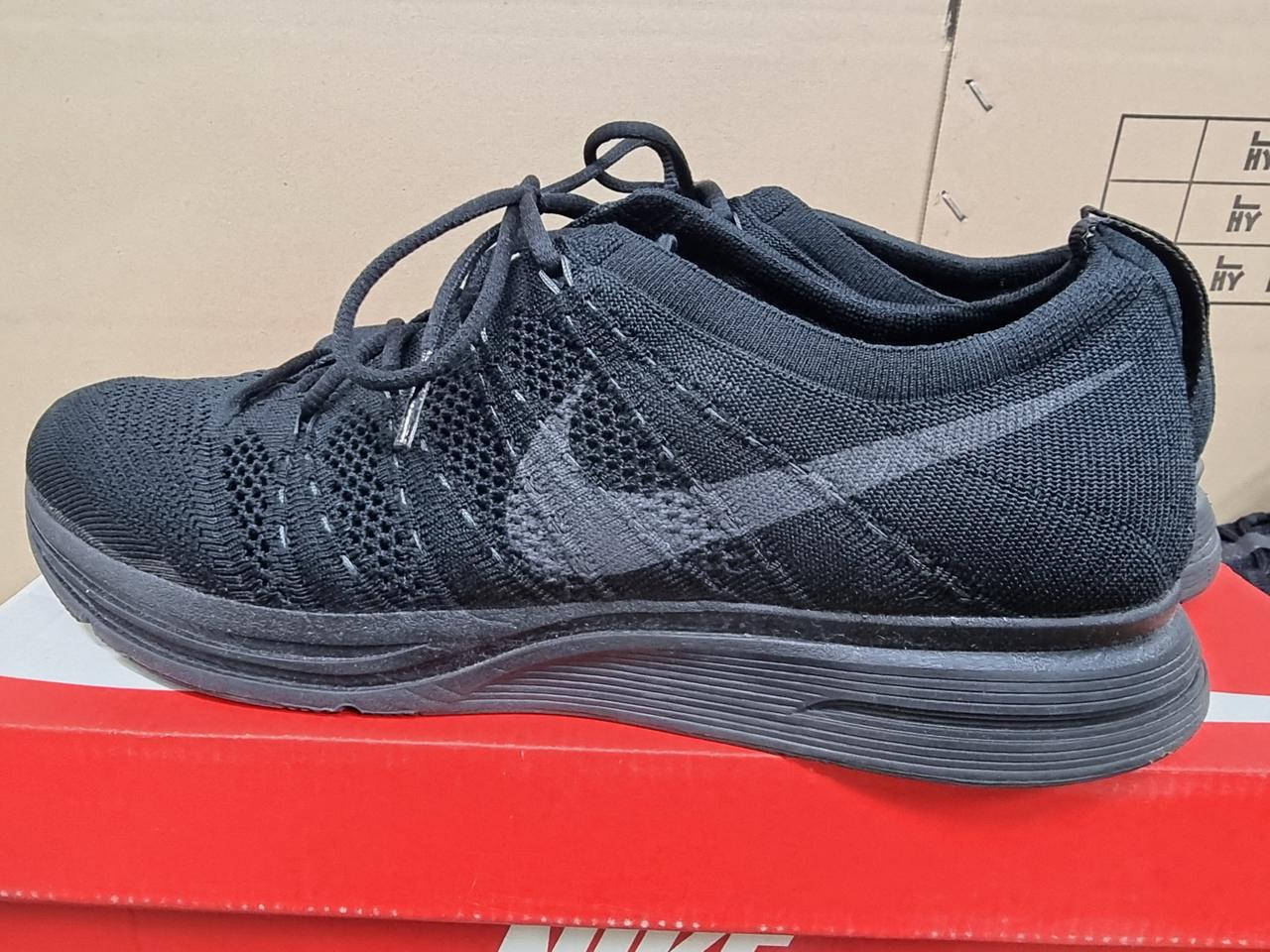 나이키 플라이니트 트레이너 올검