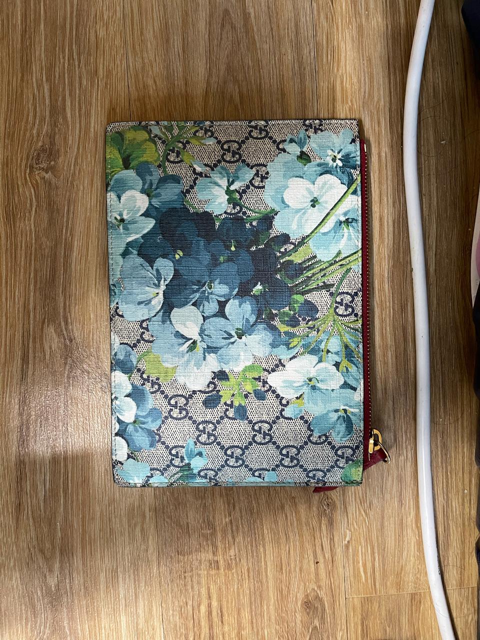 구찌 블룸 플라워 클러치