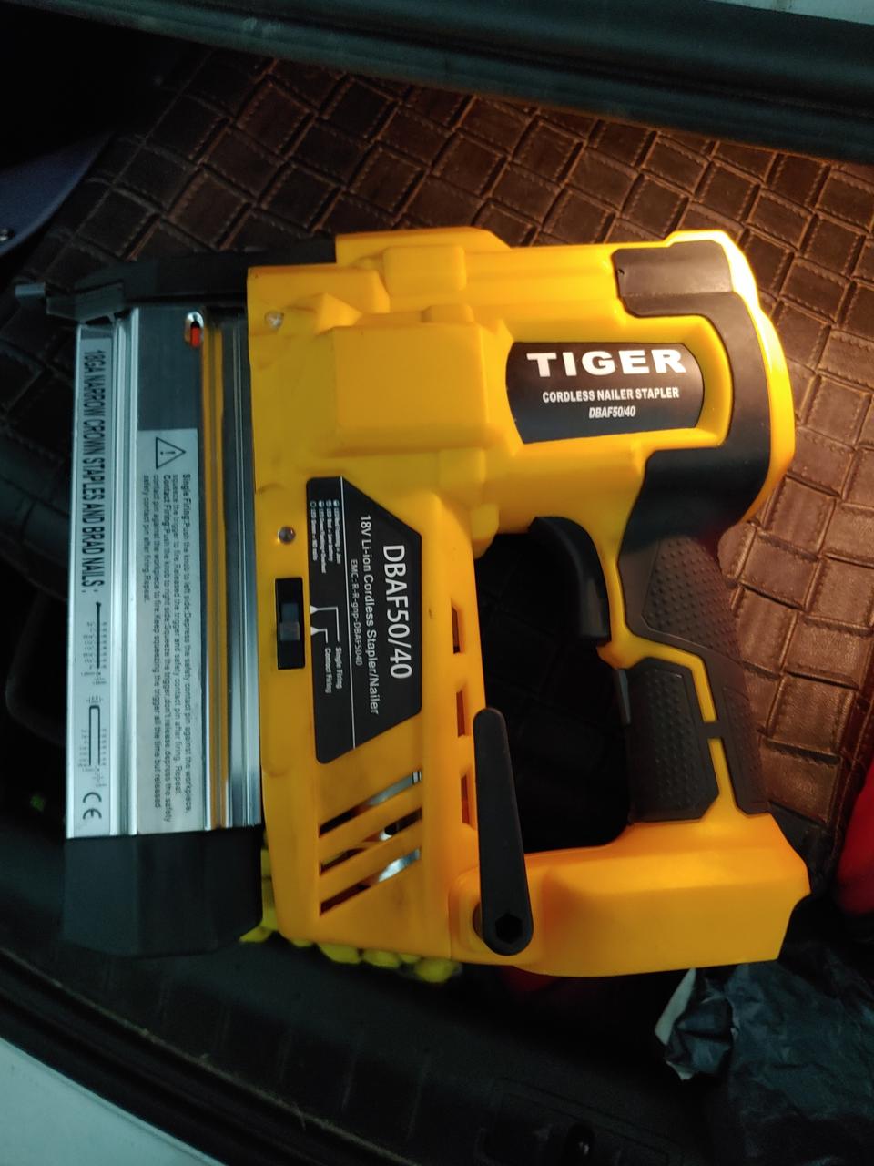 타이거충전타카