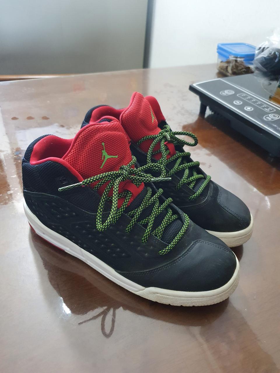 나이키 조던 뉴스쿨 240미리 팝니다