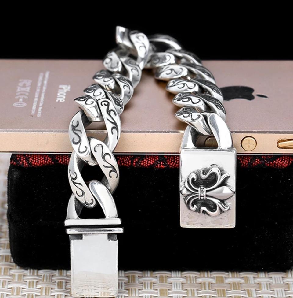 남성크로마츠팔찌