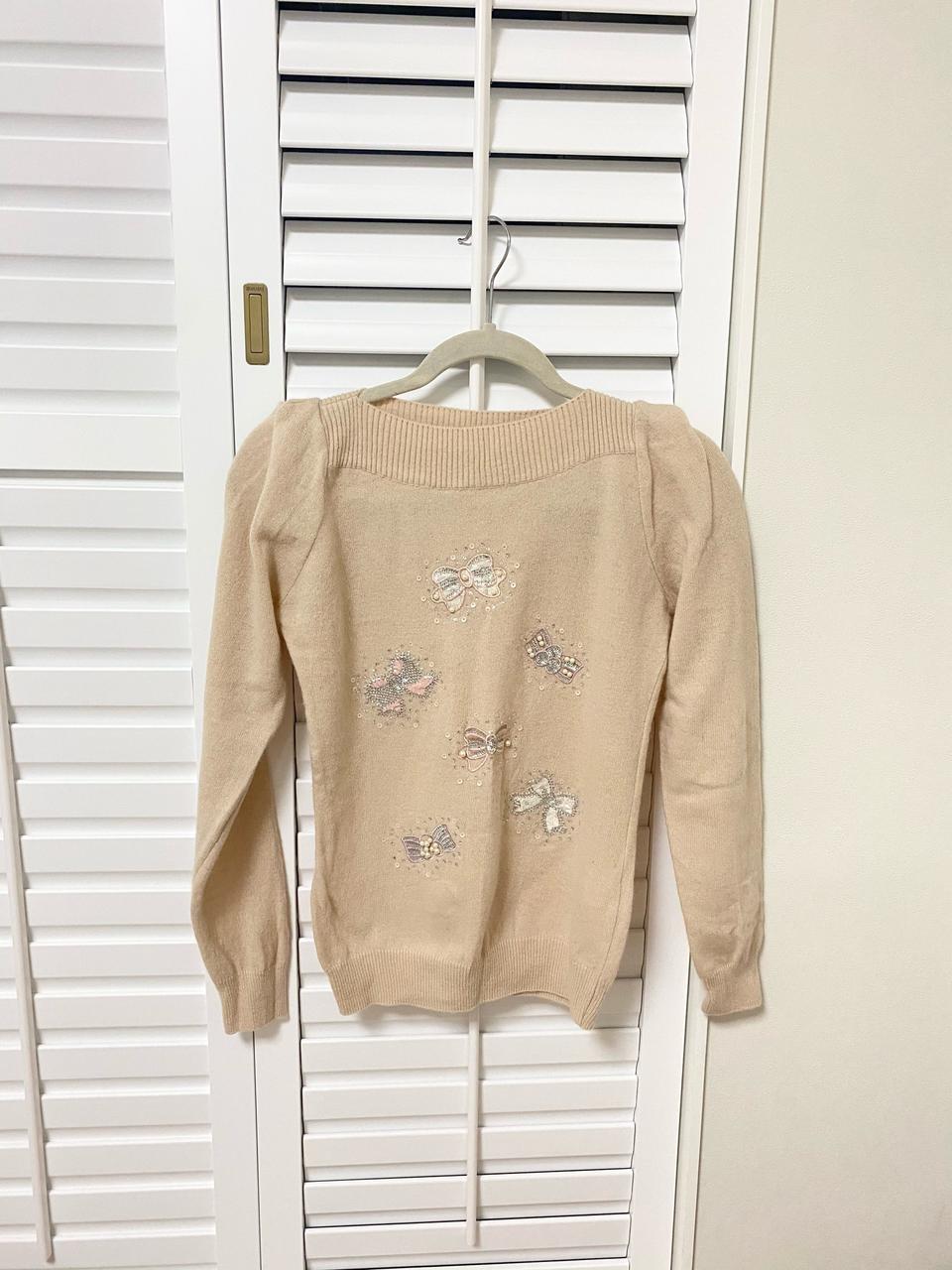 숄더 포인트 니트