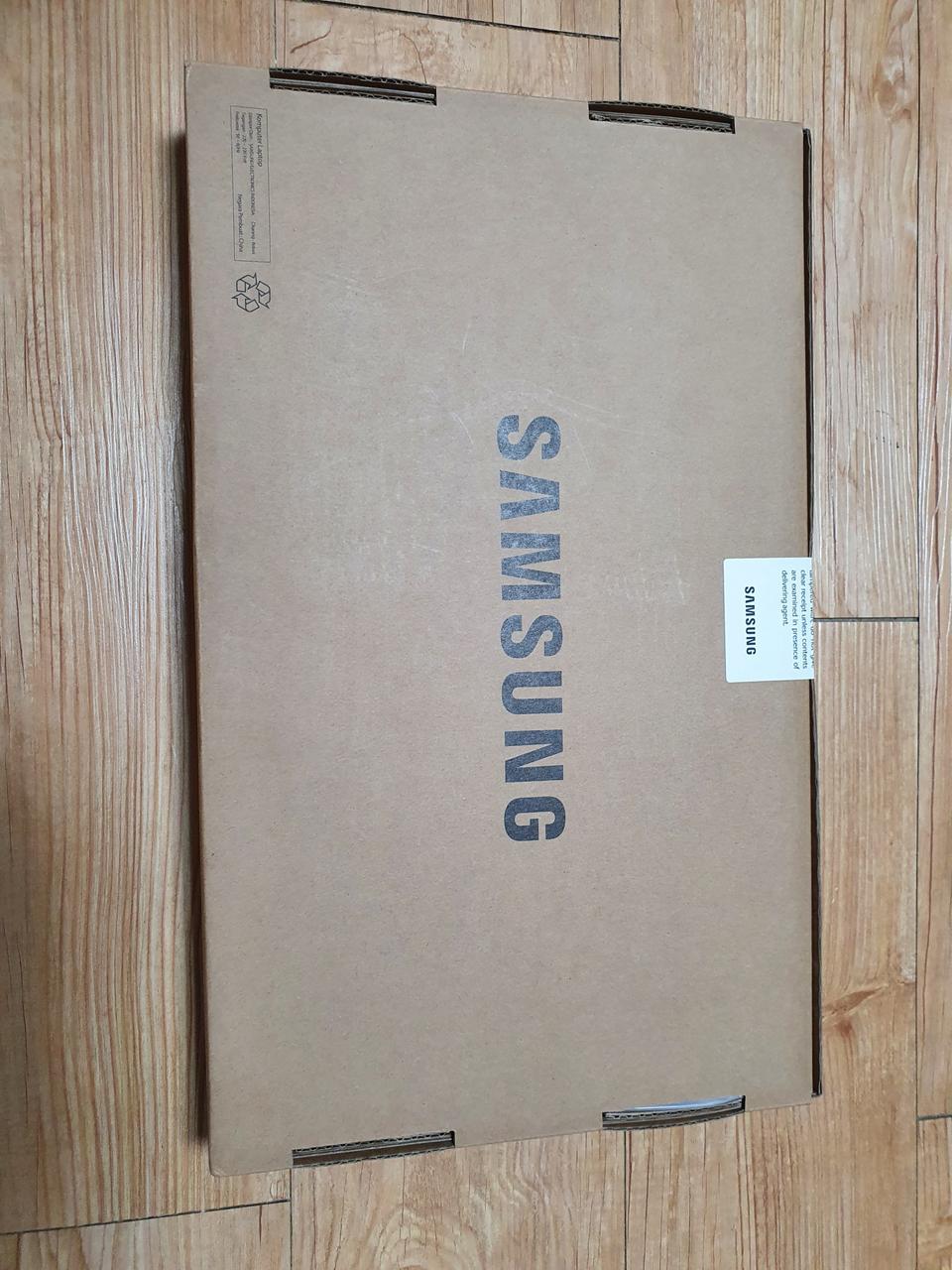 삼성 노트북 플러스2 nt550xda-kc58g 미개봉 새제품