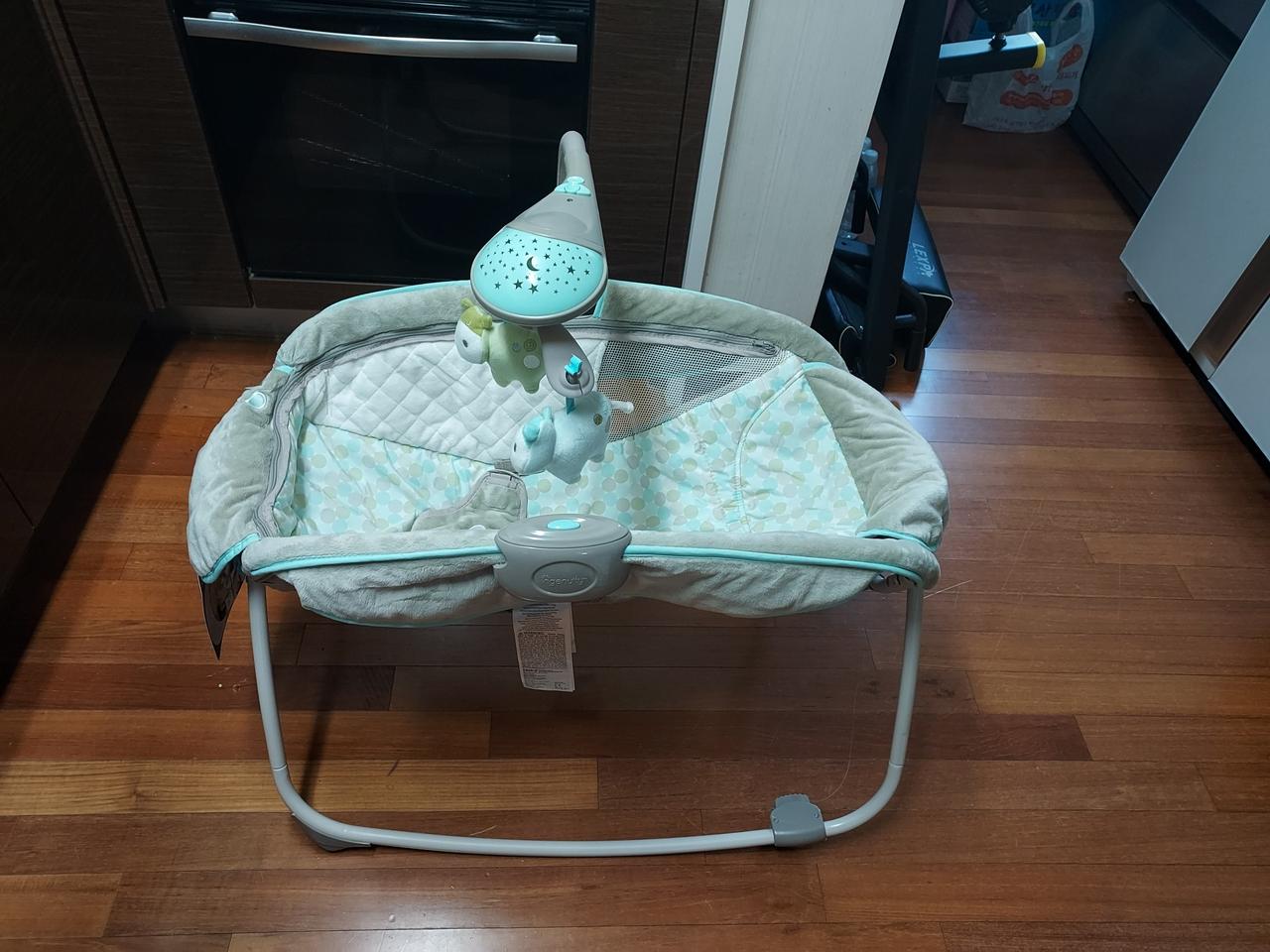 Ingenuity흔들침대 접이식 20000원 상태최상