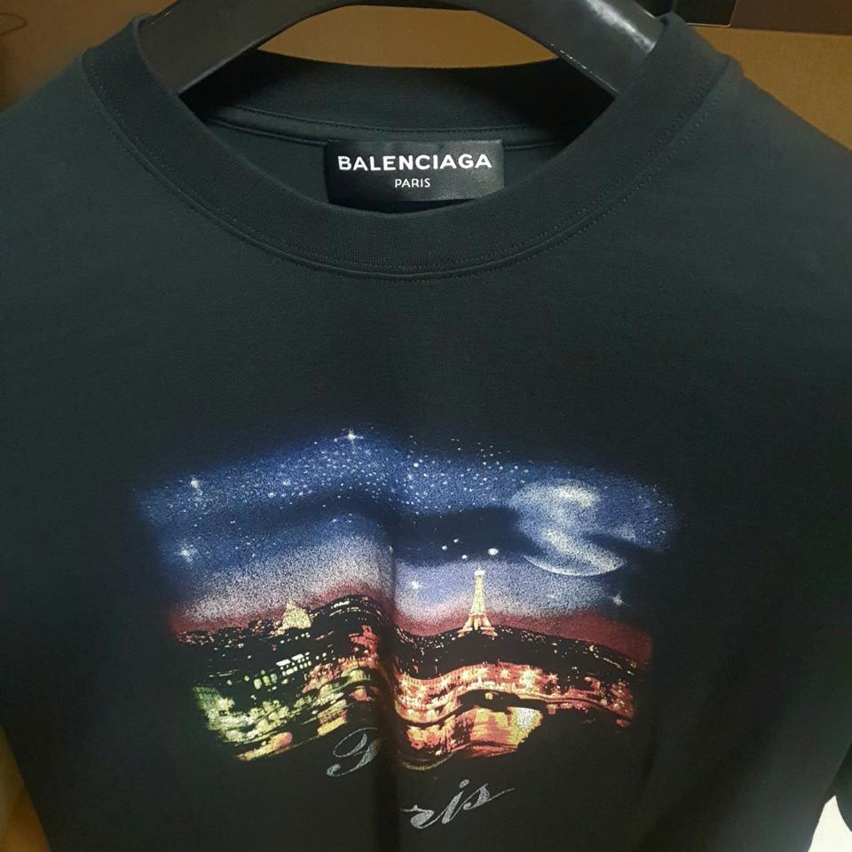 발렌시아가 반팔 판매합니다