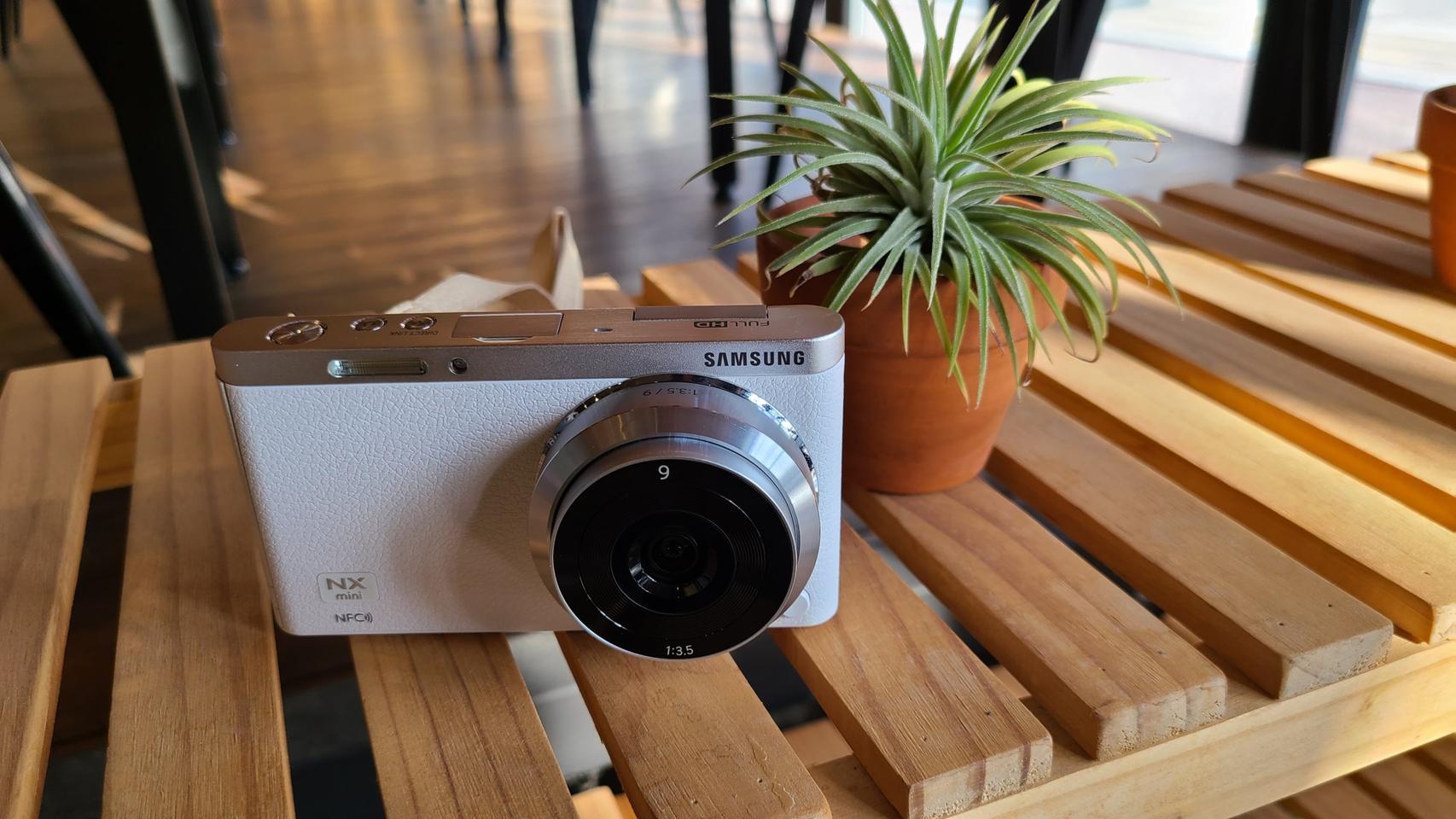 삼성미니 미러리스(터치스크린)