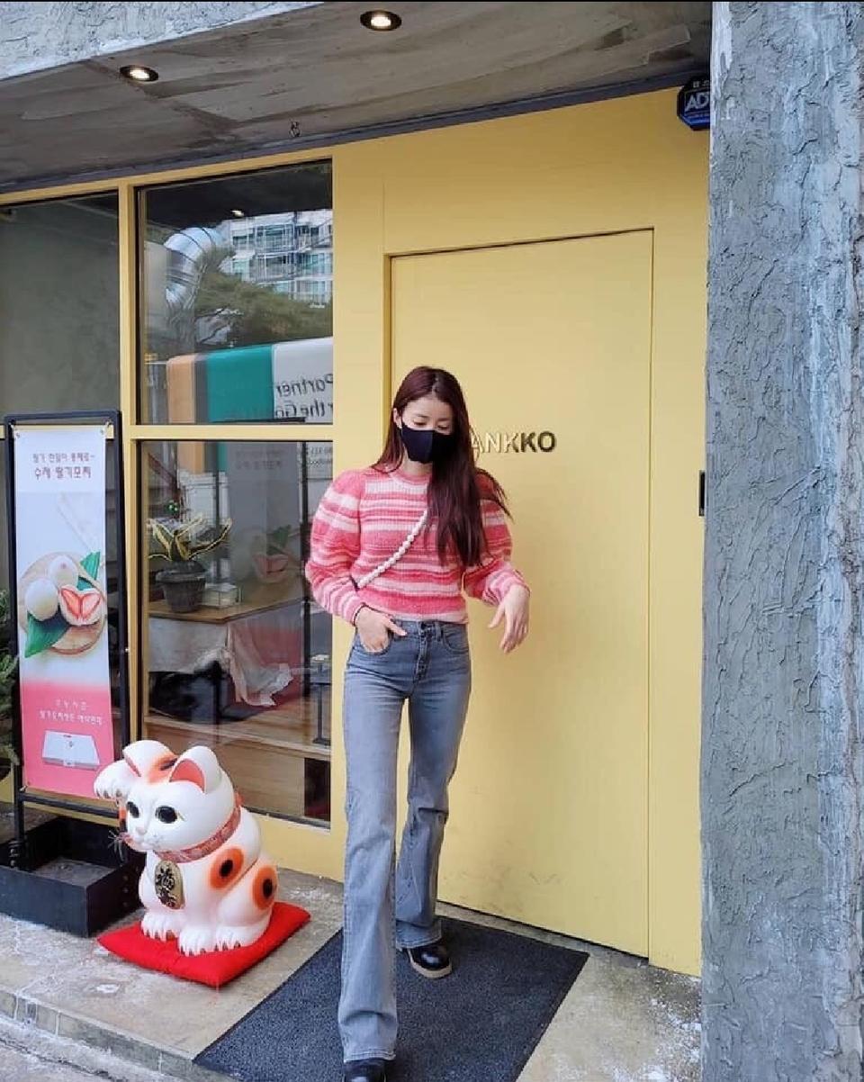 (새상품 무료배송) 진주 크로스 스트랩  핸드폰줄 가방스트랩