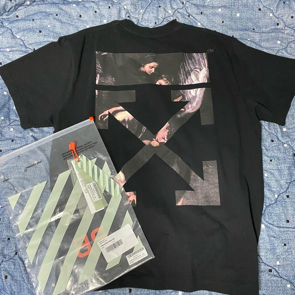 오프화이트 카라바지오 반팔