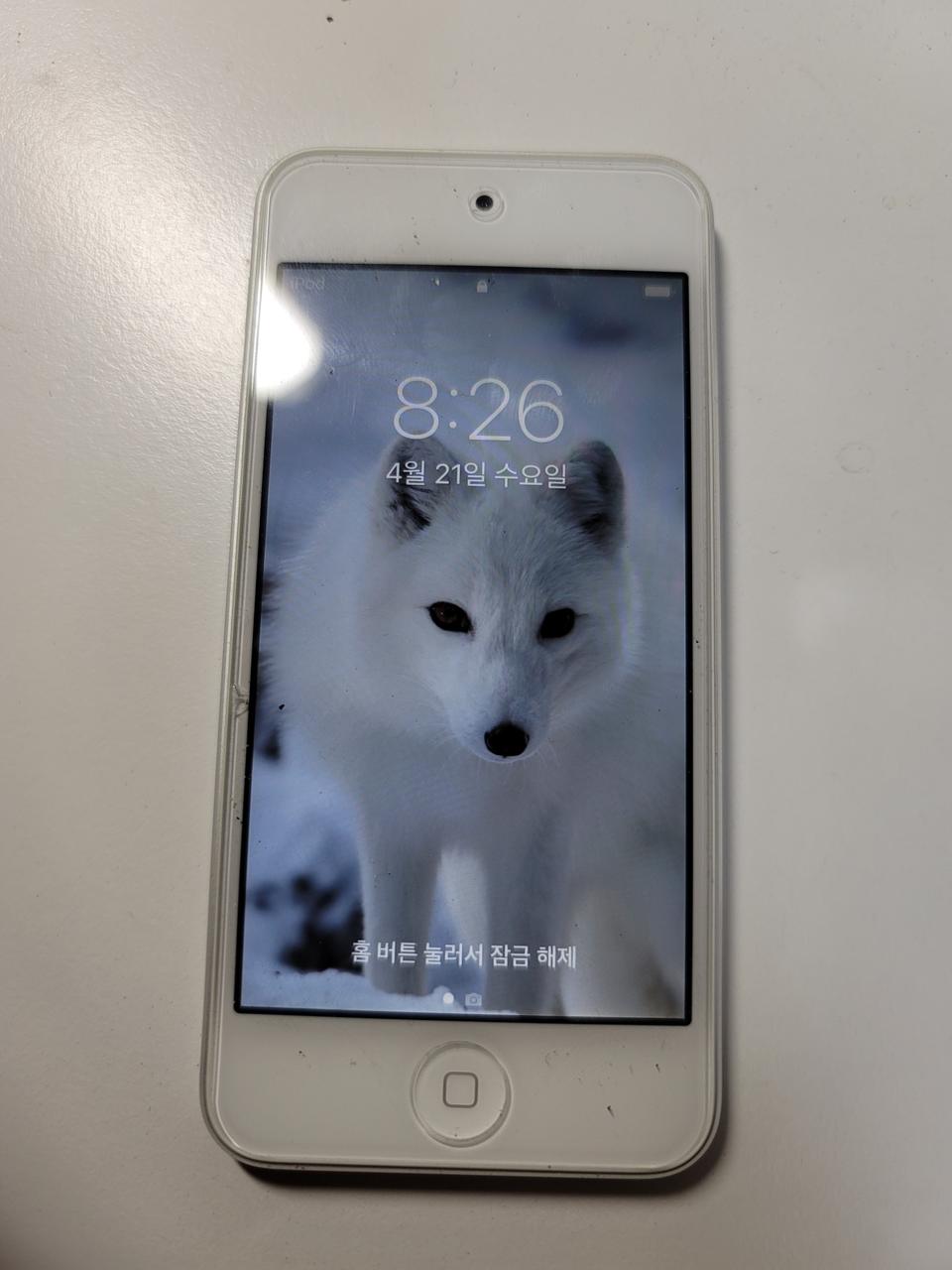 아이팟터치7세대 32기가 실버팝니다