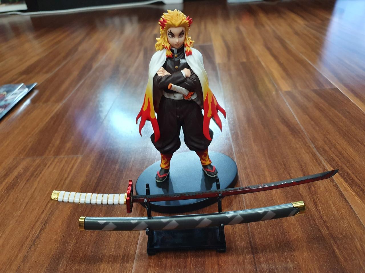 귀멸의칼날 일륜도 미니어처 (탄지로, 렌고쿠 스틸 26cm)