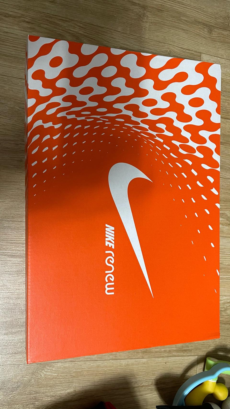 모델명 : 나이키 리뉴 런 2 CU3504-005