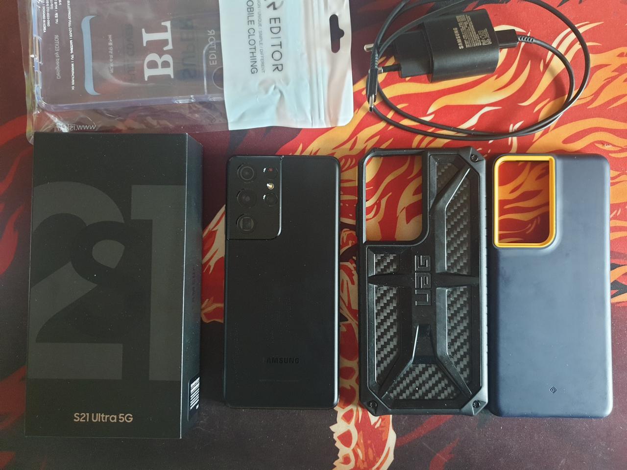갤럭시s21 울트라 팬텀블랙 256 팝니다