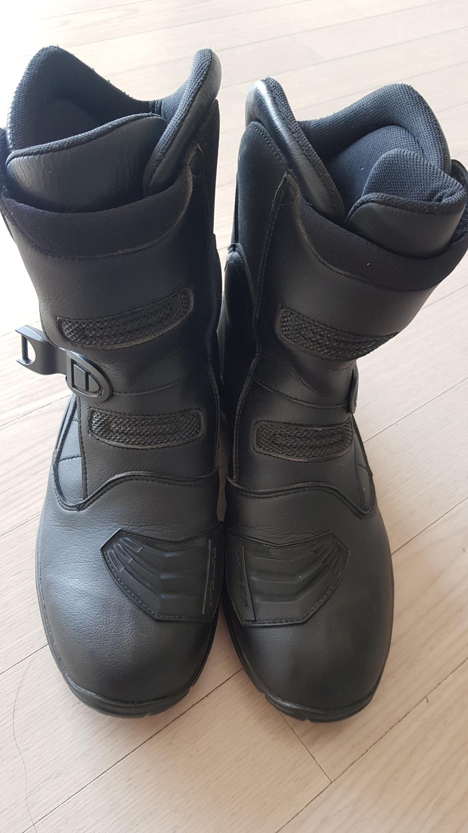 오토바이 가죽부츠