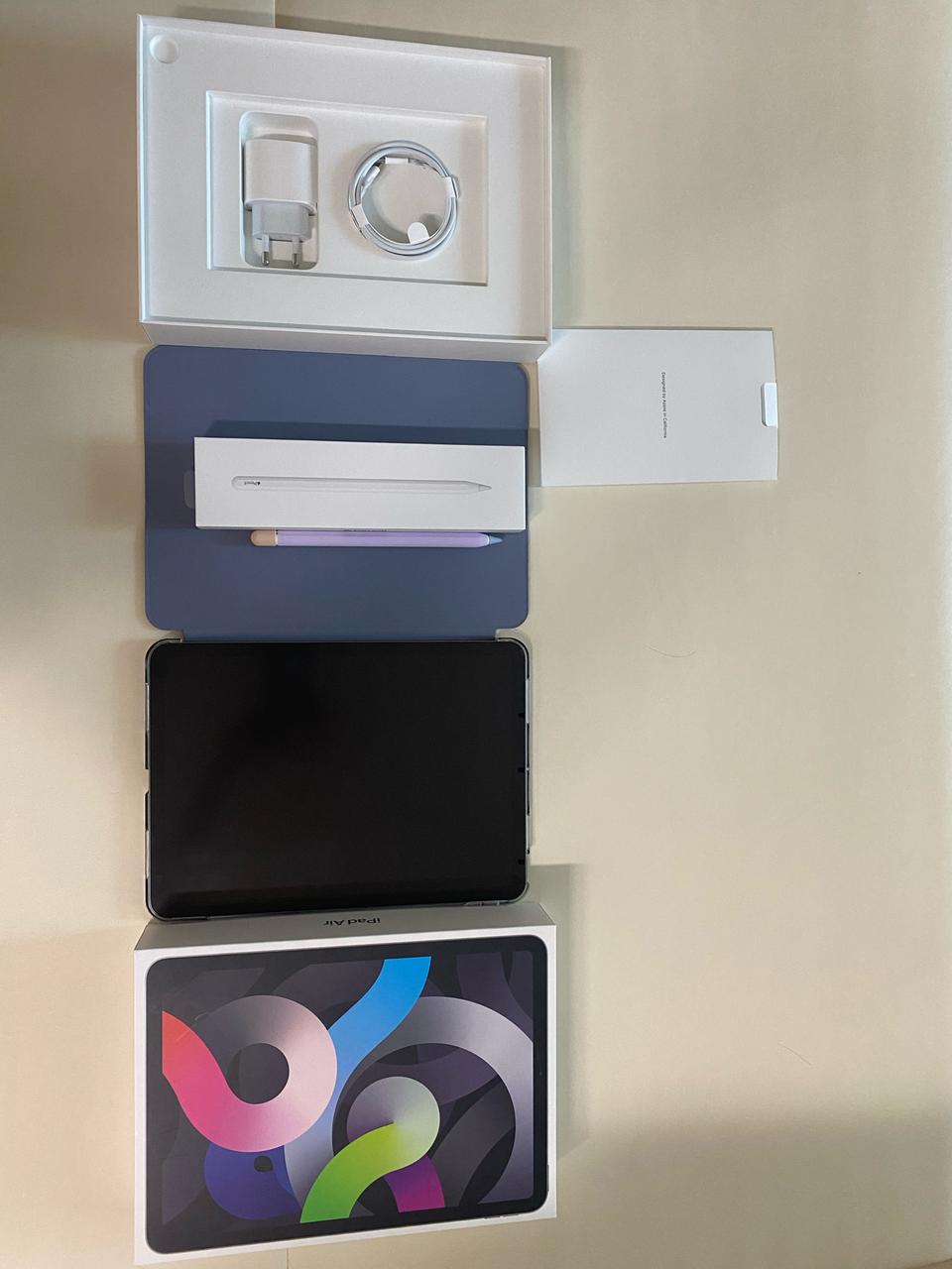 아이패드 에어4 팝니다(펜슬포함)