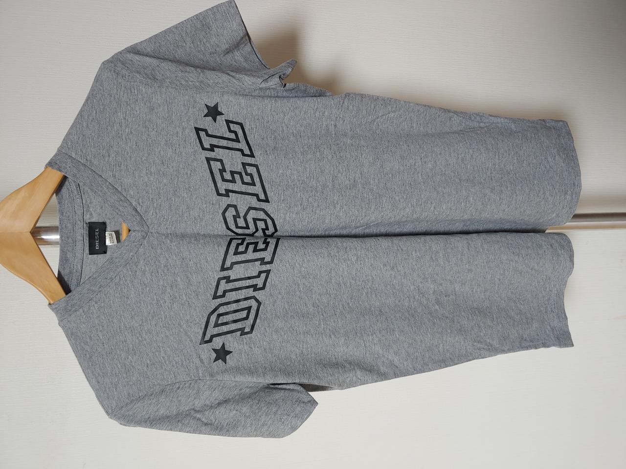 [새제품] 디젤 그레이 로고 반팔티 S