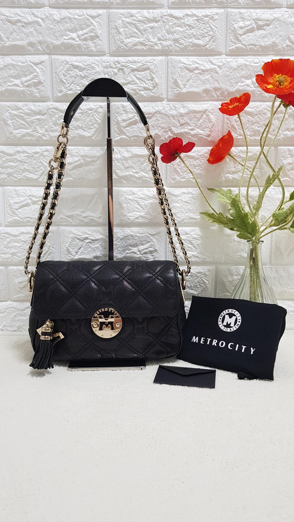 메트로시티 퀼팅/ 태슬/체인백/크로스백 /정품(가격내림).