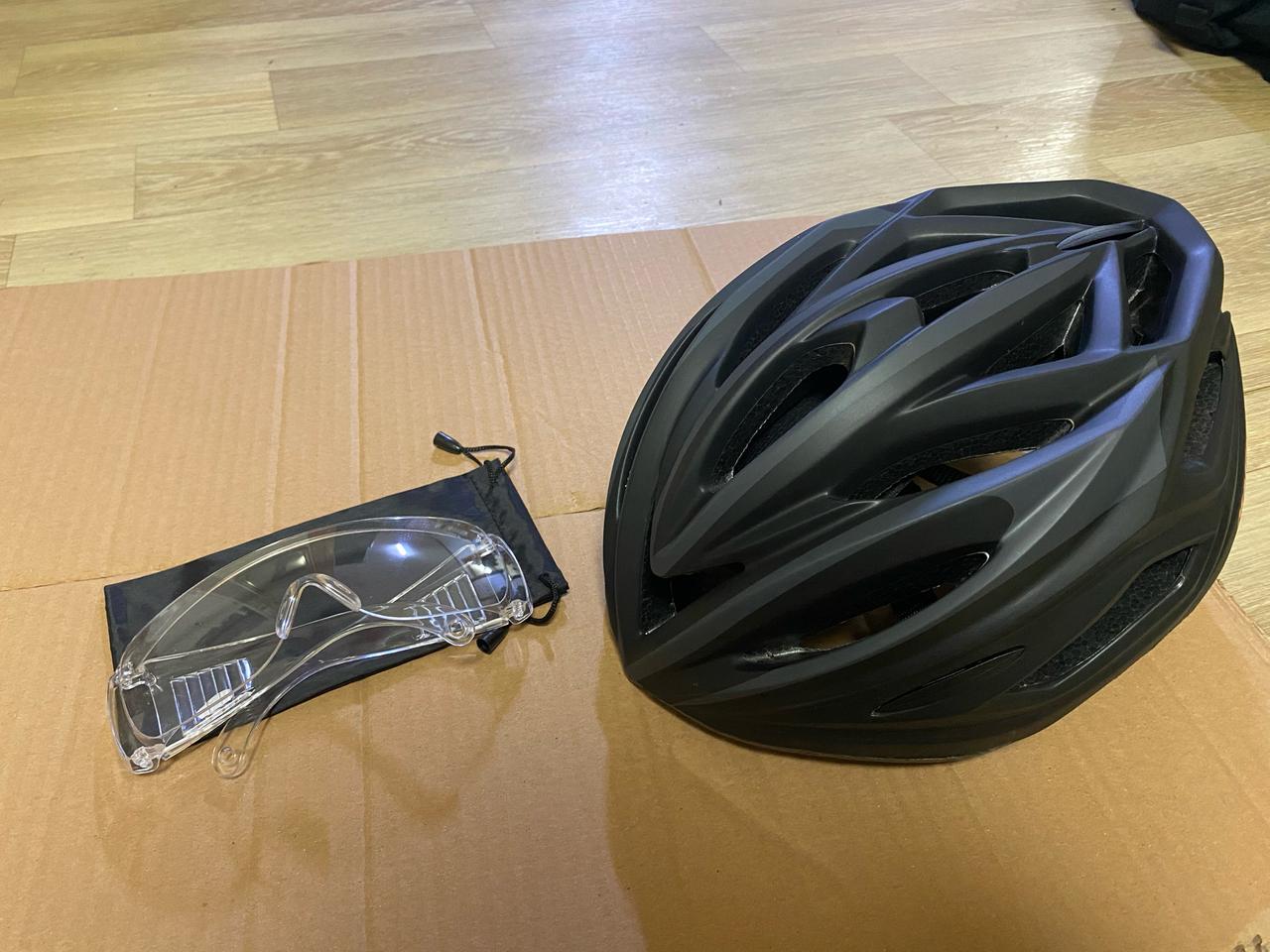 자전거 헬멧 팝니다 새제품 (사은품 고글포함)