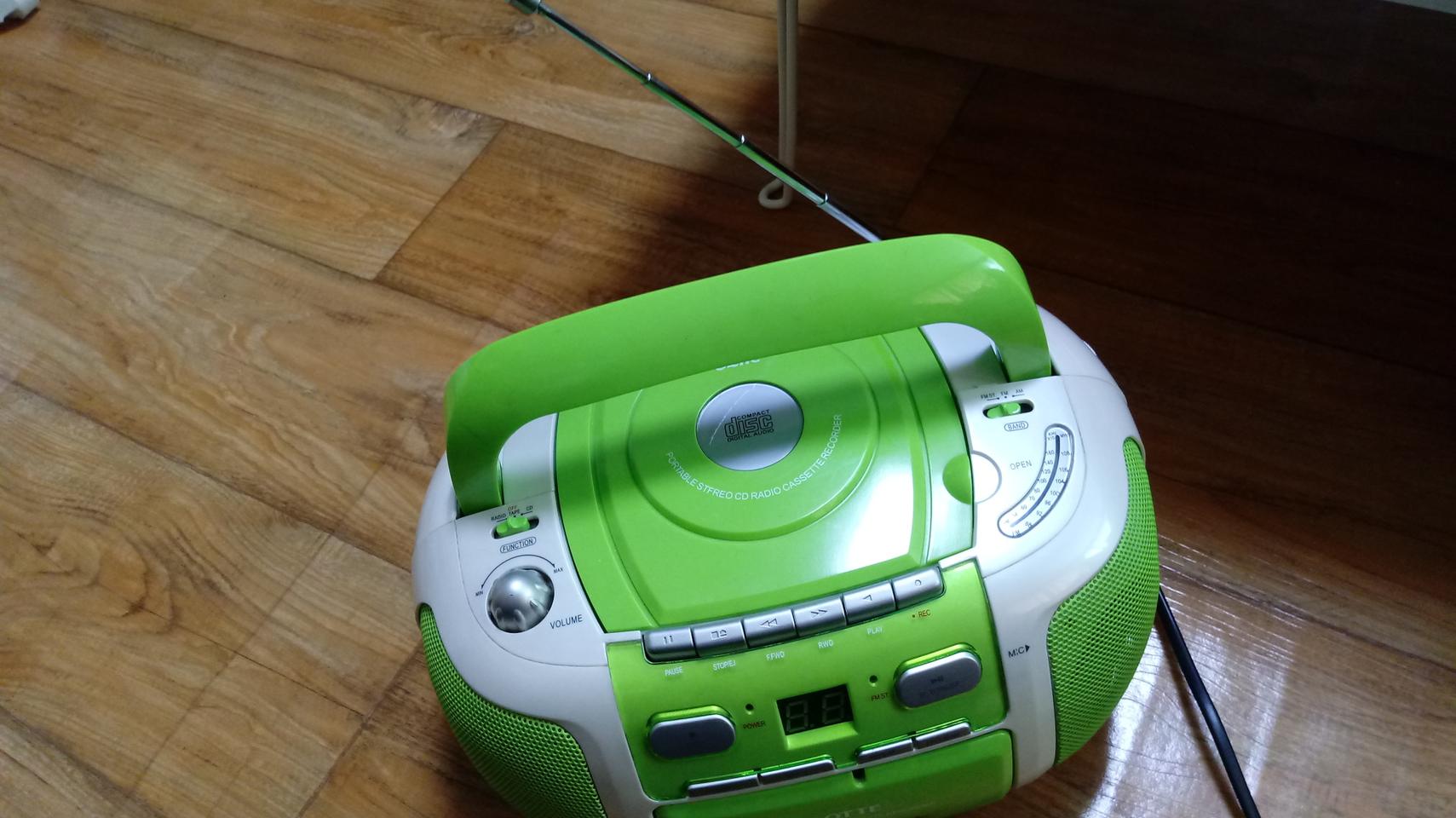 카세트 라디오 CD (라디오만 됩니다)